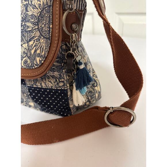 Sakroots Artist Circle Navy Floral Shoulder Cross Body Purse Charm Blue White - Picture 4 of 8